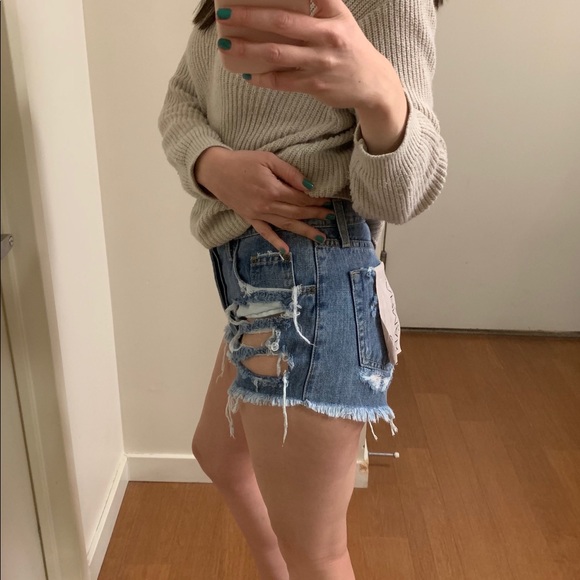 Carmar Denim Distressed Shorts - Picture 5 of 7